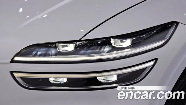 Genesis GV70 2.5T Бензин 2WD — Фото автомобиля 18