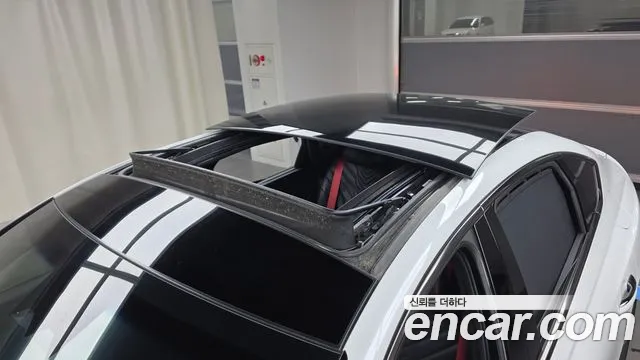 Genesis G80 Бензин 2.5 турбо AWD — Фото автомобиля 30