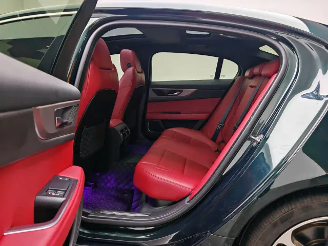 Jaguar Jaguar XEL 2022 2.0T 250PS R-DYNAMIC S Progressive Sport Edition — Фото автомобиля 17