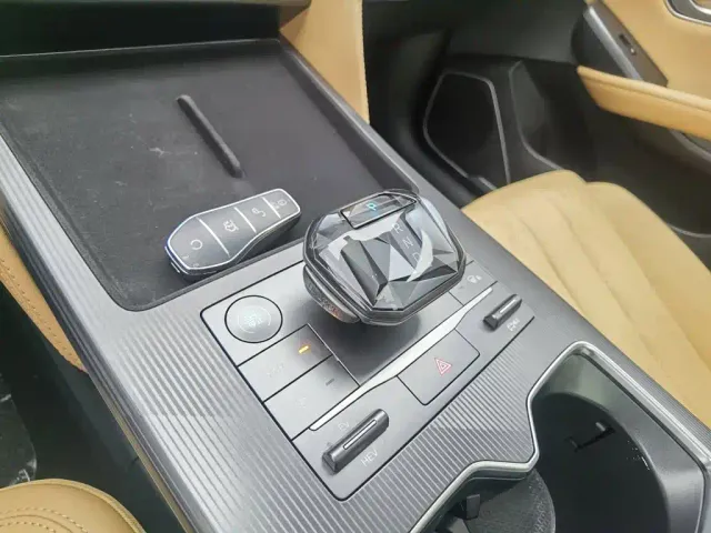 BYD Song L DM-i — Фото автомобиля 13