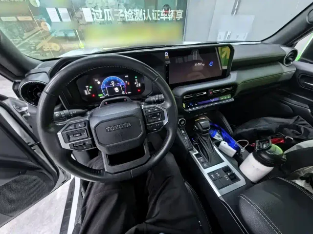 Toyota Prado — Фото автомобиля 9