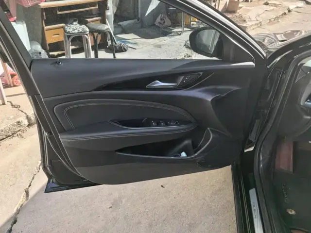 Buick Regal — Фото автомобиля 7