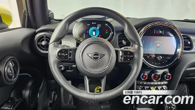 MINI Cooper Electric — Фото автомобиля 13