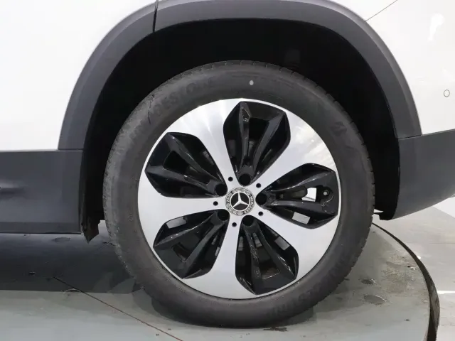 Mercedes-Benz GLB-Class — Фото автомобиля 13