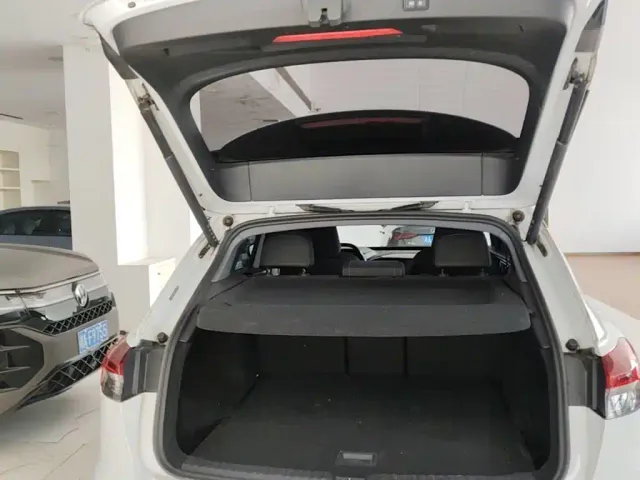 Audi Q4 e-tron — Фото автомобиля 14
