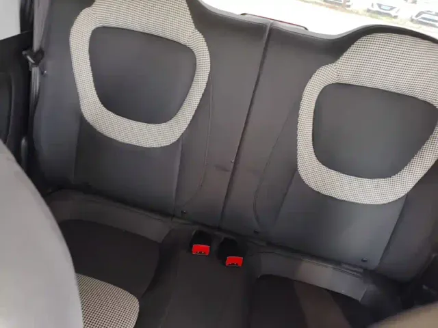 Wuling Hongguang Mini EV — Фото автомобиля 16