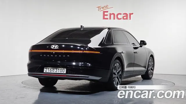 Hyundai Grandeur Grandeur (GN7) 2.5 Бензин 2WD — Фото автомобиля 2