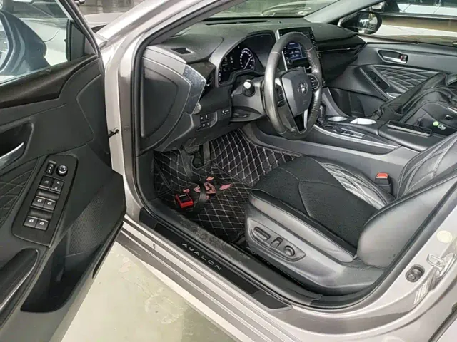Toyota Avalon — Фото автомобиля 15