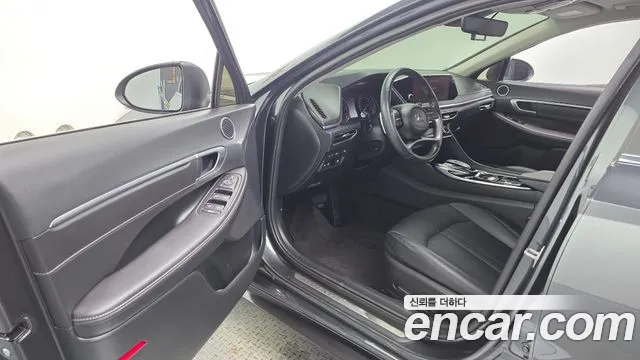 Hyundai Sonata Sonata (DN8) 2.0 LPG(Для проката) — Фото автомобиля 10