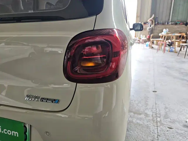 Wuling Hongguang Mini EV — Фото автомобиля 7
