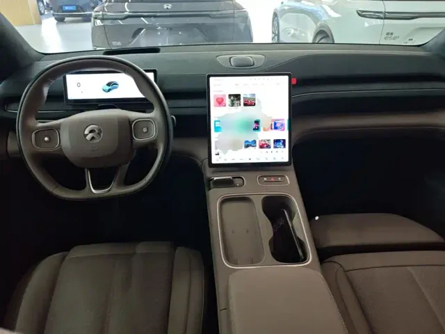 Nio EC6 — Фото автомобиля 9