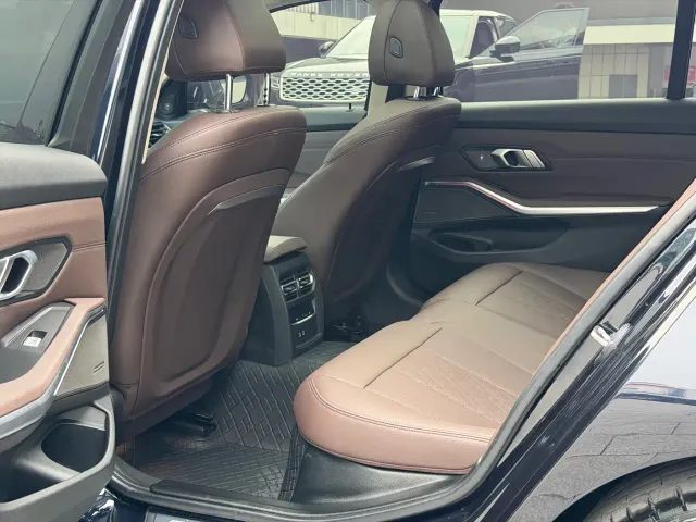BMW 3 Series — Фото автомобиля 8