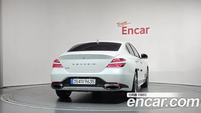 Genesis G70 — Фото автомобиля 4