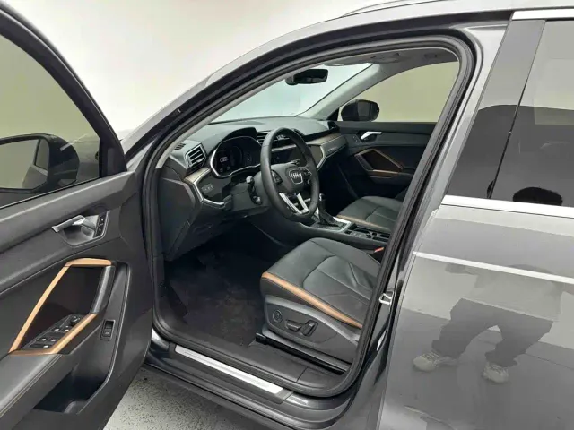Audi Q3 — Фото автомобиля 10