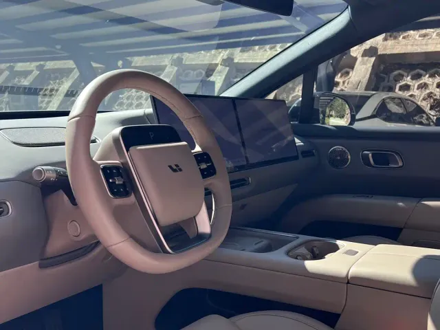 Li Auto i6 — Фото автомобиля 5