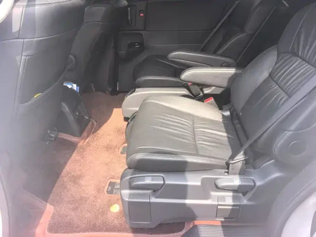 Honda Odyssey — Фото автомобиля 11