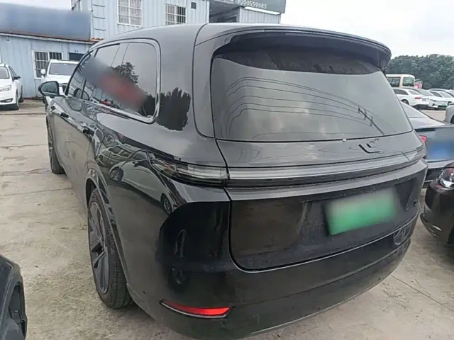 Li Auto L9 — Фото автомобиля 4