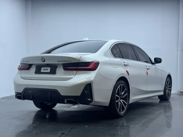 BMW 3 Series — Фото автомобиля 3