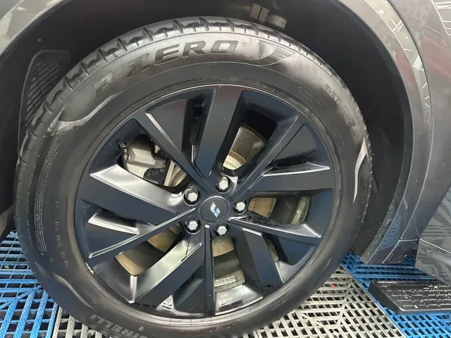 Li Auto L7 — Фото автомобиля 13
