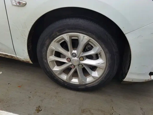 Chevrolet Monza — Фото автомобиля 24