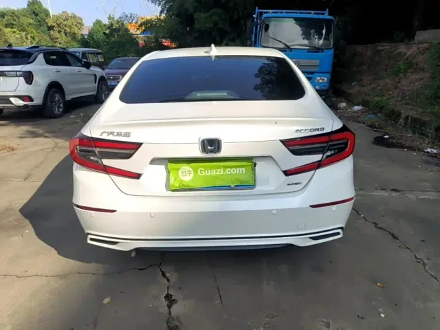 Honda Accord — Фото автомобиля 5