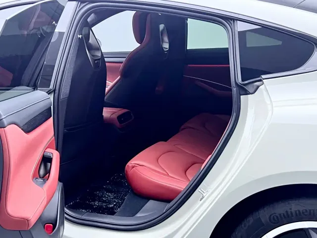 Xiaomi Auto Xiaomi SU7 2024 RWD Long Range Intelligent Driving Edition — Фото автомобиля 9