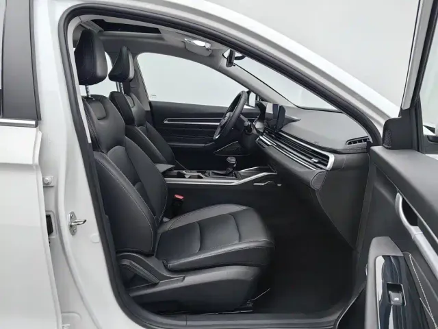 Geely Emgrand — Фото автомобиля 23