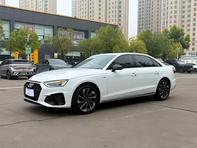 Audi A4L — Фото автомобиля 6