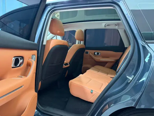 Leapmotor C10 — Фото автомобиля 6