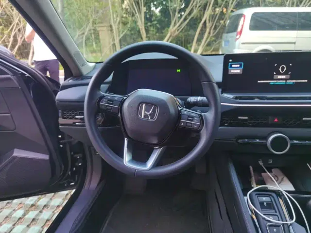 Honda Accord — Фото автомобиля 2