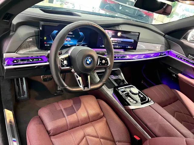 BMW i7 — Фото автомобиля 5
