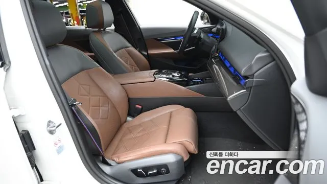 BMW i5 G60 — Фото автомобиля 10