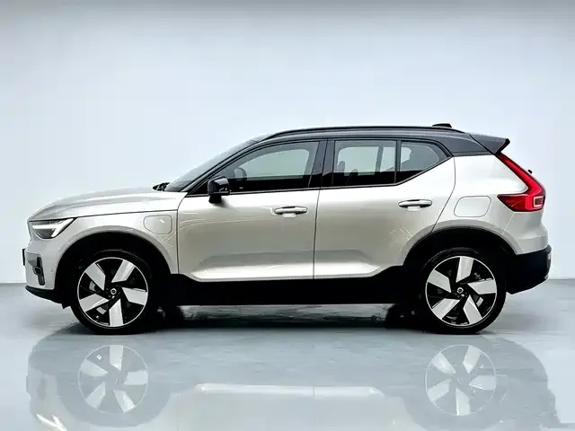 Volvo Volvo XC40 New Energy 2023 Long Range PRO Version — Фото автомобиля 8