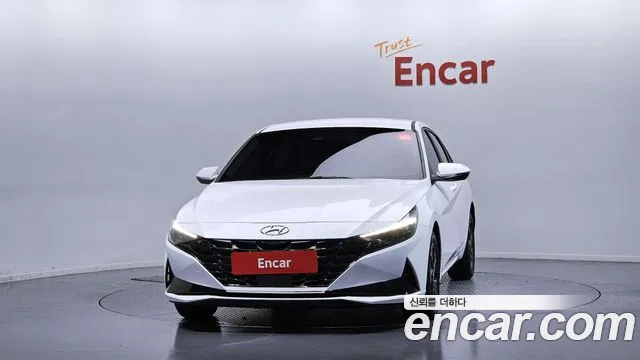 Hyundai AVANTE Avante (CN7) — Фото автомобиля 3