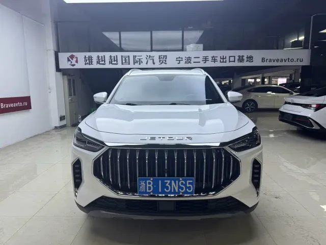 Jetour X70 Plus — Фото автомобиля 2