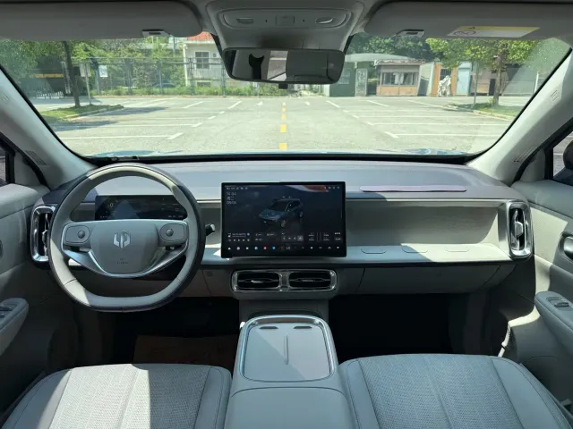 Leapmotor B10 — Фото автомобиля 8