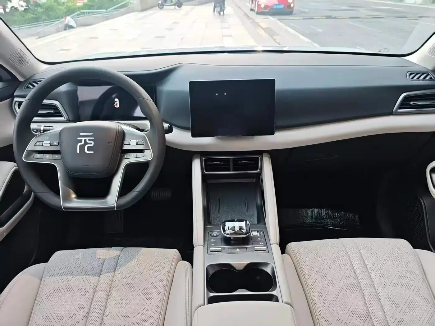 BYD Yuan UP 2024 401KM Vitality Edition — Фото автомобиля 13