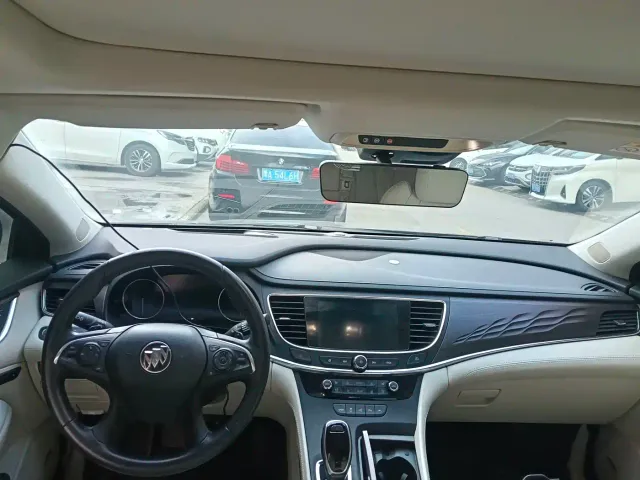 Buick LaCrosse — Фото автомобиля 4