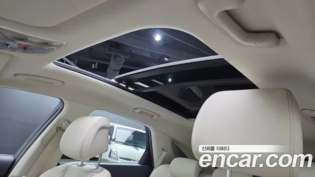 Genesis GV70 — Фото автомобиля 22