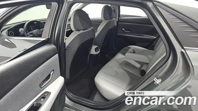 Hyundai Avante — Фото автомобиля 18
