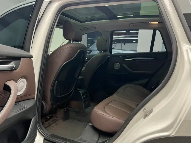 BMW X1 — Фото автомобиля 6