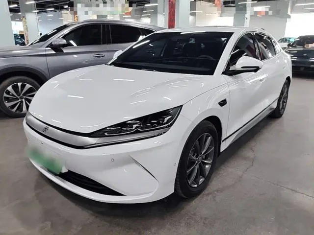 Фотография автомобиля — BYD Qin L