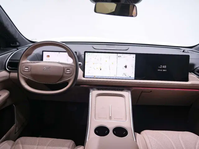 Xpeng G9 — Фото автомобиля 12