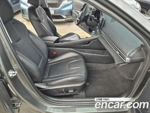 Hyundai AVANTE Avante (CN7) — Фото автомобиля 11