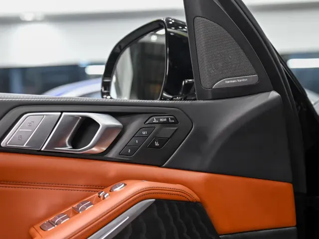 BMW X7 — Фото автомобиля 10