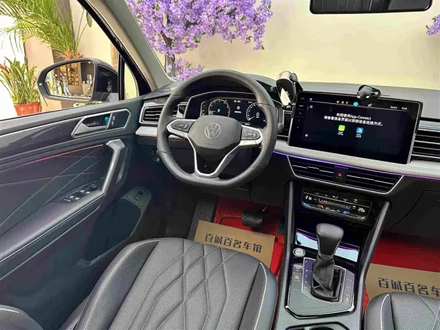Volkswagen Tiguan L — Фото автомобиля 16