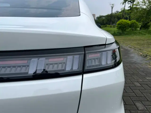 Changan Eado — Фото автомобиля 9
