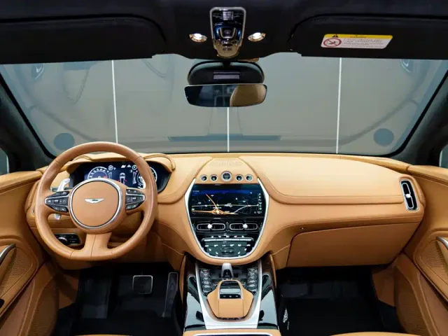 Aston Martin DBX — Фото автомобиля 12