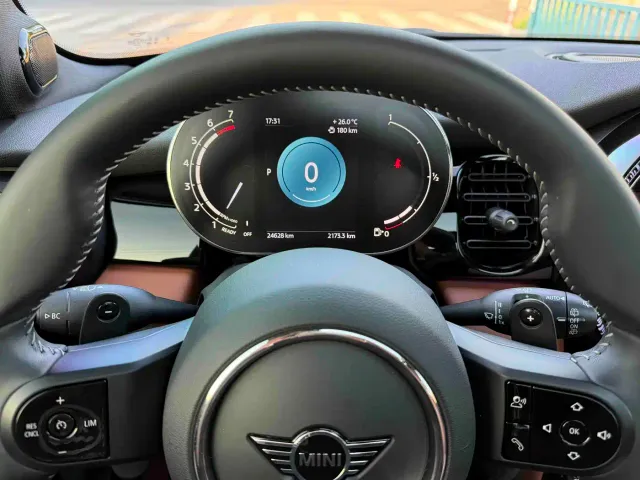 MINI Hatch — Фото автомобиля 15