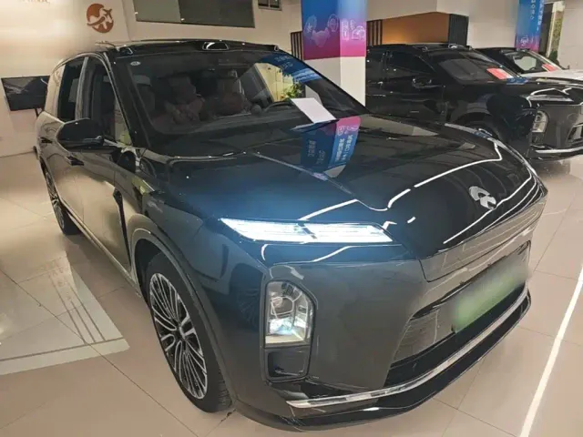 Nio ES8 — Фото автомобиля 3
